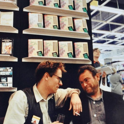 1994 | mit Mitherausgeber Gunter Geduldig und unserem Buch "too much - das lange Leben des Rolf Dieter Brinkmann" auf der Frankfurter Buchmesse | Frankfurt am Main